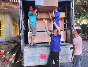 hình ảnh Dịch Vụ Bốc Xếp Giá Rẻ Tại Quận 7 - Nên Tự Bốc Xếp Hay Thuê Nhân Công?