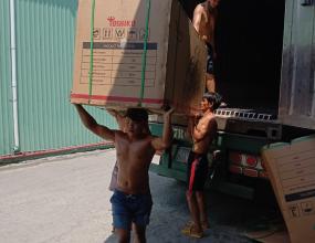 hình ảnh BỐC XẾP XUỐNG CONTAINER GHẾ MASSAGE