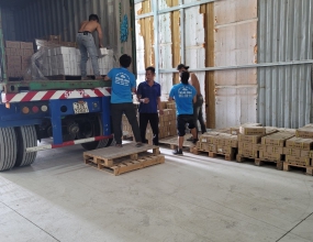 Bốc Dỡ Container Hàng Nội Thất Tại Khu Công Nghiệp Tân Tạo, Bình Tân