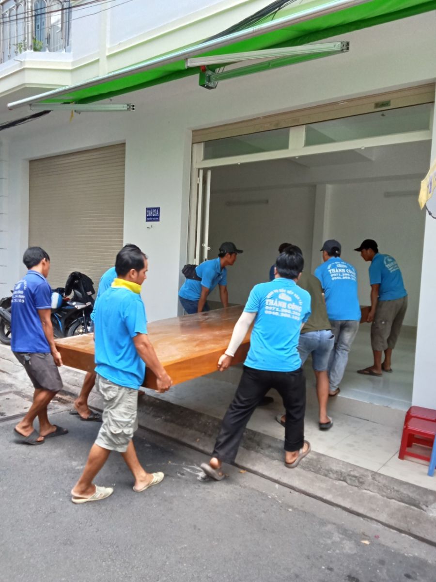Cho thuê lại nhân công bốc vác số lượng lớn
